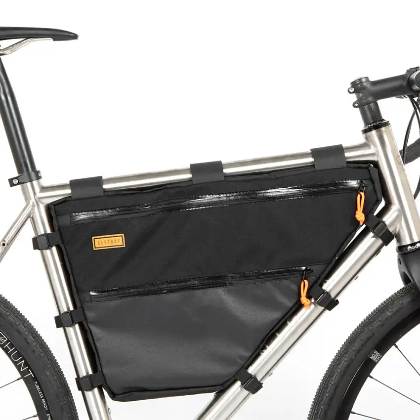 Restrap Full Frame Väska 9 Liter, Svart