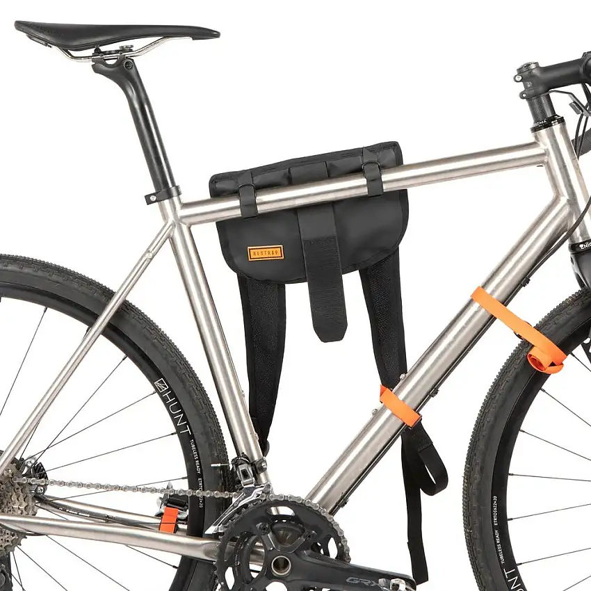Restrap Hike A Bike-sele, Svart