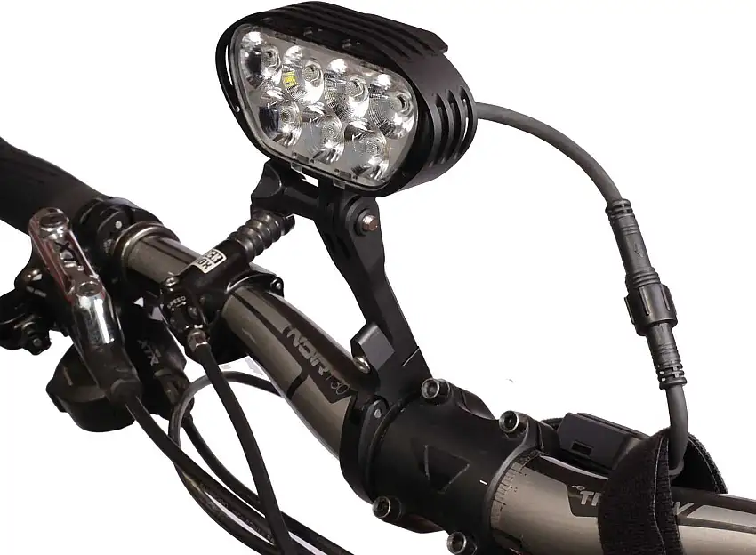 Framlampa M Tiger Sports Superion svart